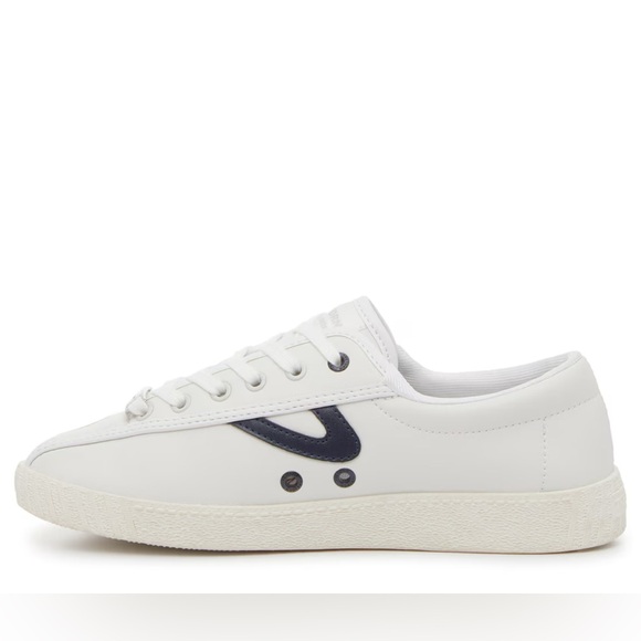 $90.00 Retail NIB Sneakers - Picture 4 of 9